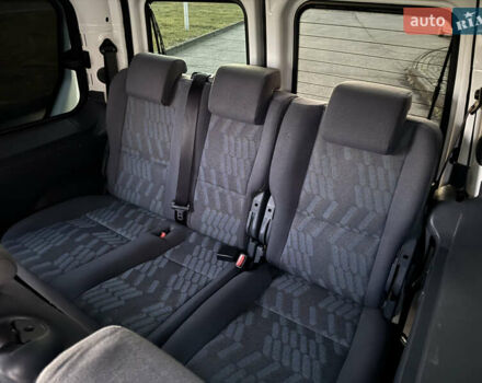 Белый Форд Турнео Коннект, объемом двигателя 1.8 л и пробегом 216 тыс. км за 6700 $, фото 17 на Automoto.ua