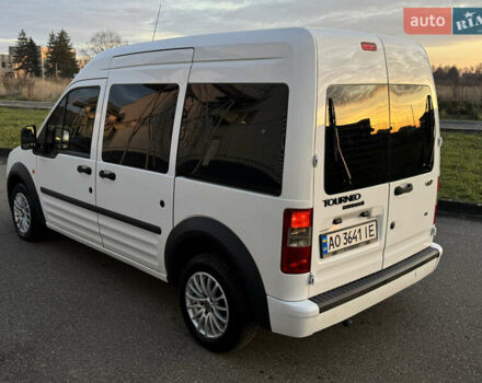 Белый Форд Турнео Коннект, объемом двигателя 1.8 л и пробегом 216 тыс. км за 6700 $, фото 5 на Automoto.ua