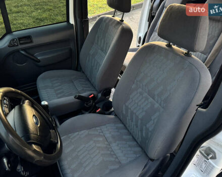 Белый Форд Турнео Коннект, объемом двигателя 1.8 л и пробегом 216 тыс. км за 6700 $, фото 22 на Automoto.ua