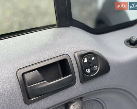 Белый Форд Турнео Коннект, объемом двигателя 1.75 л и пробегом 330 тыс. км за 5450 $, фото 21 на Automoto.ua