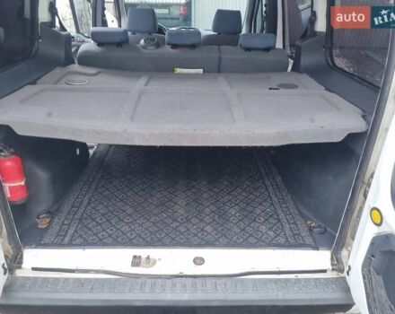 Белый Форд Турнео Коннект, объемом двигателя 1.75 л и пробегом 330 тыс. км за 5200 $, фото 13 на Automoto.ua