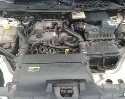 Белый Форд Турнео Коннект, объемом двигателя 1.8 л и пробегом 266 тыс. км за 7000 $, фото 10 на Automoto.ua