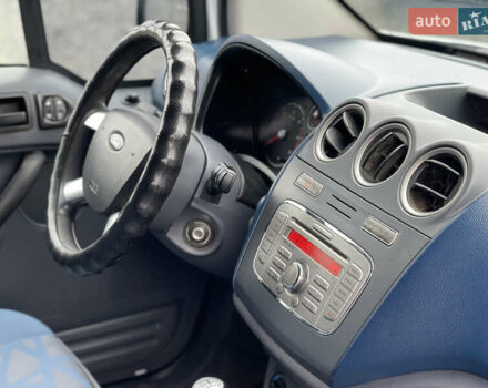 Белый Форд Турнео Коннект, объемом двигателя 1.75 л и пробегом 330 тыс. км за 5450 $, фото 17 на Automoto.ua