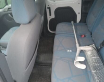 Белый Форд Турнео Коннект, объемом двигателя 1.8 л и пробегом 266 тыс. км за 7000 $, фото 5 на Automoto.ua