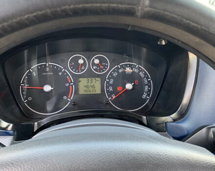 Белый Форд Турнео Коннект, объемом двигателя 1.8 л и пробегом 190 тыс. км за 6300 $, фото 10 на Automoto.ua