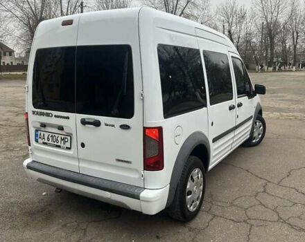 Белый Форд Турнео Коннект, объемом двигателя 1.8 л и пробегом 280 тыс. км за 7800 $, фото 3 на Automoto.ua