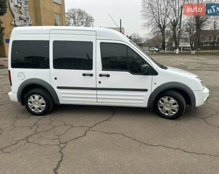 Белый Форд Турнео Коннект, объемом двигателя 1.8 л и пробегом 280 тыс. км за 7800 $, фото 5 на Automoto.ua