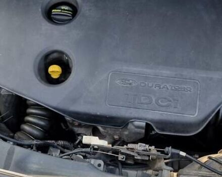 Белый Форд Турнео Коннект, объемом двигателя 1.56 л и пробегом 305 тыс. км за 8500 $, фото 2 на Automoto.ua