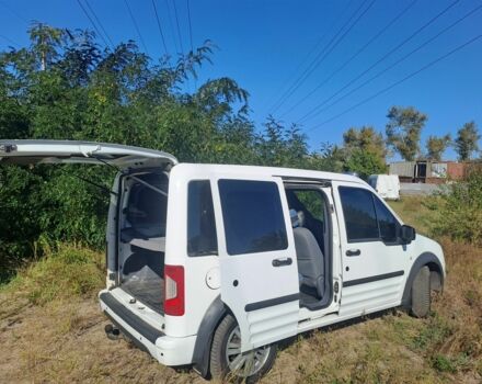 Белый Форд Турнео Коннект, объемом двигателя 1.8 л и пробегом 269 тыс. км за 6500 $, фото 6 на Automoto.ua