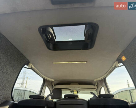 Белый Форд Турнео Коннект, объемом двигателя 1.6 л и пробегом 305 тыс. км за 9500 $, фото 6 на Automoto.ua