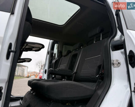 Белый Форд Турнео Коннект, объемом двигателя 1.5 л и пробегом 247 тыс. км за 13199 $, фото 81 на Automoto.ua