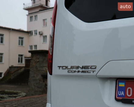 Белый Форд Турнео Коннект, объемом двигателя 1.5 л и пробегом 247 тыс. км за 13199 $, фото 23 на Automoto.ua