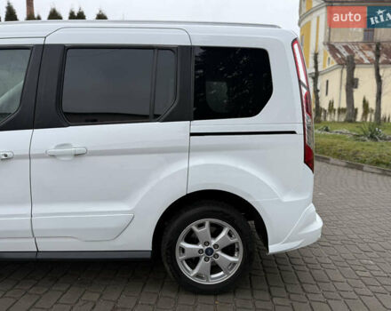 Белый Форд Турнео Коннект, объемом двигателя 1.5 л и пробегом 247 тыс. км за 13199 $, фото 36 на Automoto.ua