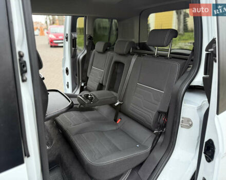 Белый Форд Турнео Коннект, объемом двигателя 1.5 л и пробегом 247 тыс. км за 13199 $, фото 80 на Automoto.ua