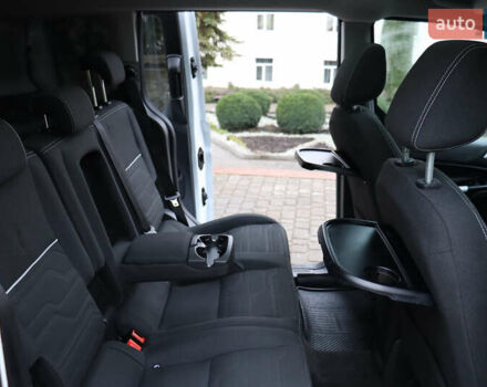 Белый Форд Турнео Коннект, объемом двигателя 1.5 л и пробегом 247 тыс. км за 13199 $, фото 118 на Automoto.ua