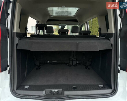 Белый Форд Турнео Коннект, объемом двигателя 1.5 л и пробегом 247 тыс. км за 13199 $, фото 65 на Automoto.ua