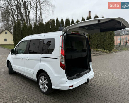 Белый Форд Турнео Коннект, объемом двигателя 1.5 л и пробегом 247 тыс. км за 13199 $, фото 41 на Automoto.ua