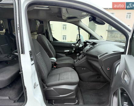 Белый Форд Турнео Коннект, объемом двигателя 1.5 л и пробегом 247 тыс. км за 13199 $, фото 88 на Automoto.ua