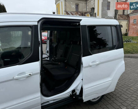 Белый Форд Турнео Коннект, объемом двигателя 1.5 л и пробегом 247 тыс. км за 13199 $, фото 60 на Automoto.ua