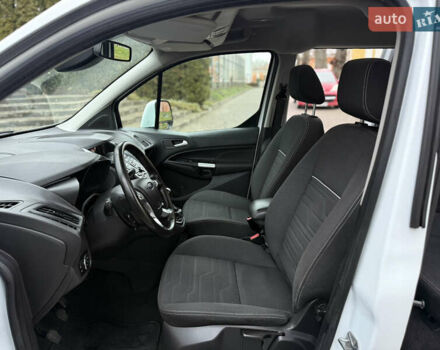 Белый Форд Турнео Коннект, объемом двигателя 1.5 л и пробегом 247 тыс. км за 13199 $, фото 75 на Automoto.ua