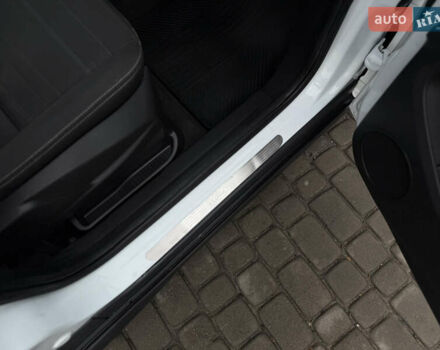 Белый Форд Турнео Коннект, объемом двигателя 1.5 л и пробегом 247 тыс. км за 13199 $, фото 86 на Automoto.ua