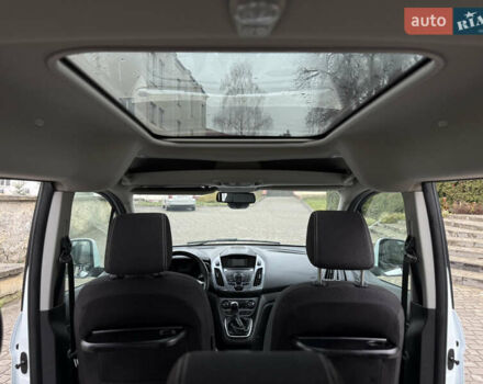 Белый Форд Турнео Коннект, объемом двигателя 1.5 л и пробегом 247 тыс. км за 13199 $, фото 4 на Automoto.ua