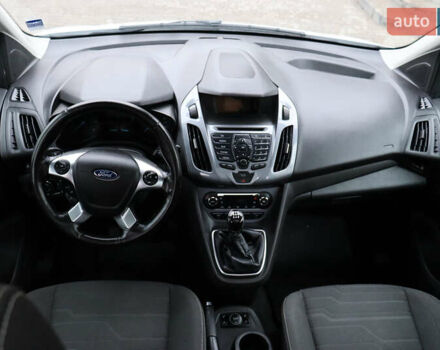 Белый Форд Турнео Коннект, объемом двигателя 1.5 л и пробегом 247 тыс. км за 13199 $, фото 123 на Automoto.ua