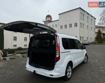 Белый Форд Турнео Коннект, объемом двигателя 1.5 л и пробегом 247 тыс. км за 13199 $, фото 45 на Automoto.ua