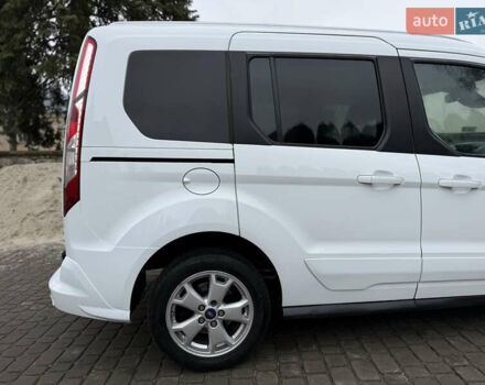 Белый Форд Турнео Коннект, объемом двигателя 1.5 л и пробегом 247 тыс. км за 13199 $, фото 50 на Automoto.ua