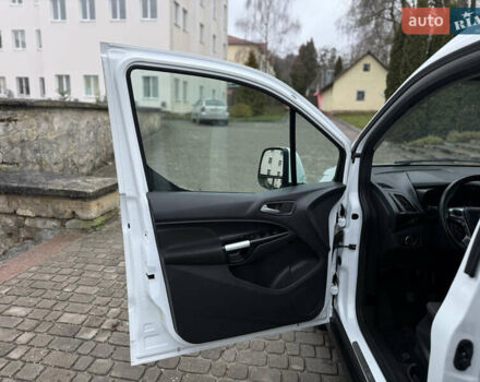 Белый Форд Турнео Коннект, объемом двигателя 1.5 л и пробегом 247 тыс. км за 13199 $, фото 67 на Automoto.ua