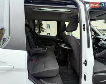 Белый Форд Турнео Коннект, объемом двигателя 1.5 л и пробегом 247 тыс. км за 13199 $, фото 93 на Automoto.ua