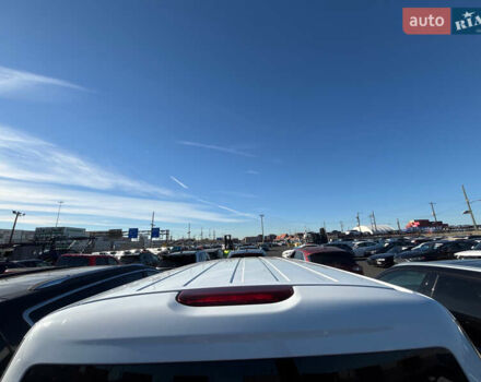 Белый Форд Турнео Коннект, объемом двигателя 2 л и пробегом 190 тыс. км за 10000 $, фото 13 на Automoto.ua