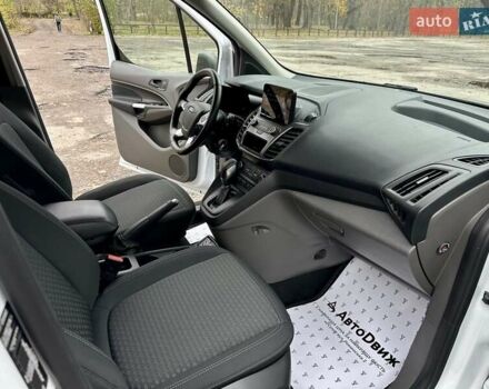 Белый Форд Турнео Коннект, объемом двигателя 1.5 л и пробегом 134 тыс. км за 17499 $, фото 31 на Automoto.ua