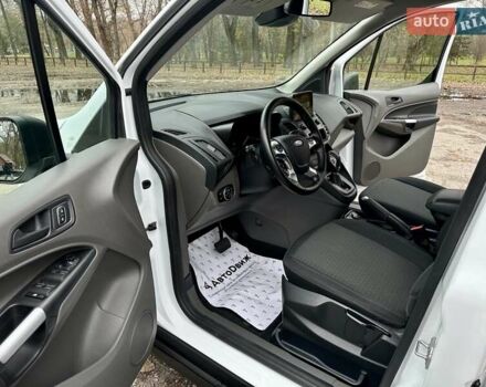 Белый Форд Турнео Коннект, объемом двигателя 1.5 л и пробегом 134 тыс. км за 17499 $, фото 45 на Automoto.ua