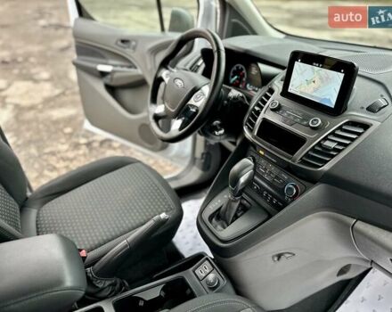 Белый Форд Турнео Коннект, объемом двигателя 1.5 л и пробегом 134 тыс. км за 17499 $, фото 51 на Automoto.ua