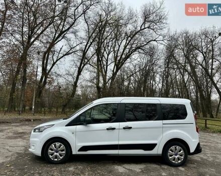 Белый Форд Турнео Коннект, объемом двигателя 1.5 л и пробегом 134 тыс. км за 17499 $, фото 21 на Automoto.ua