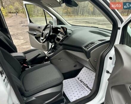 Белый Форд Турнео Коннект, объемом двигателя 1.5 л и пробегом 134 тыс. км за 17499 $, фото 34 на Automoto.ua