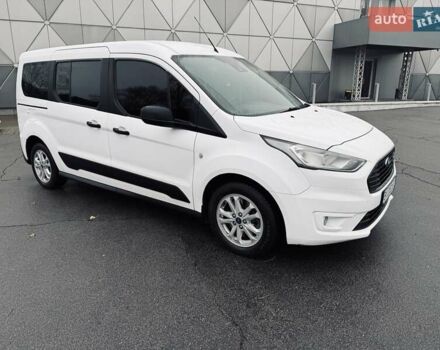 Белый Форд Турнео Коннект, объемом двигателя 1.5 л и пробегом 181 тыс. км за 16900 $, фото 6 на Automoto.ua