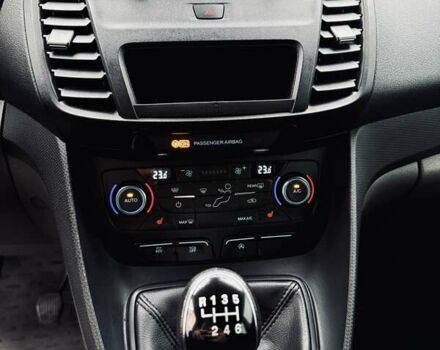 Белый Форд Турнео Коннект, объемом двигателя 1.5 л и пробегом 181 тыс. км за 16900 $, фото 16 на Automoto.ua