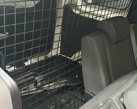 Белый Форд Турнео Коннект, объемом двигателя 1.5 л и пробегом 23 тыс. км за 19446 $, фото 5 на Automoto.ua