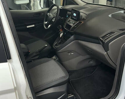 Белый Форд Турнео Коннект, объемом двигателя 1.5 л и пробегом 23 тыс. км за 19446 $, фото 3 на Automoto.ua