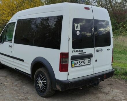 Белый Форд Турнео Коннект, объемом двигателя 1.8 л и пробегом 300 тыс. км за 3800 $, фото 2 на Automoto.ua