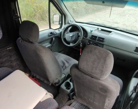 Белый Форд Турнео Коннект, объемом двигателя 1.8 л и пробегом 300 тыс. км за 3800 $, фото 4 на Automoto.ua