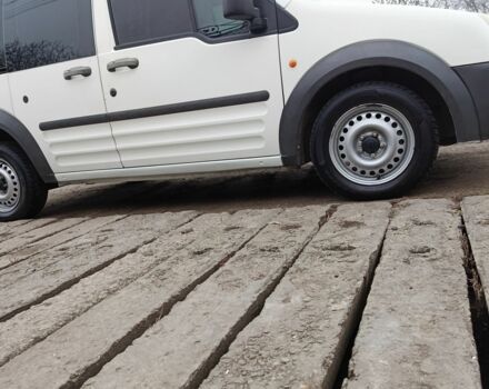 Белый Форд Турнео Коннект, объемом двигателя 1.8 л и пробегом 210 тыс. км за 3800 $, фото 6 на Automoto.ua