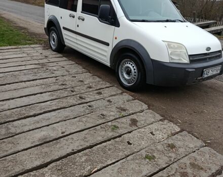 Белый Форд Турнео Коннект, объемом двигателя 1.8 л и пробегом 210 тыс. км за 3800 $, фото 3 на Automoto.ua