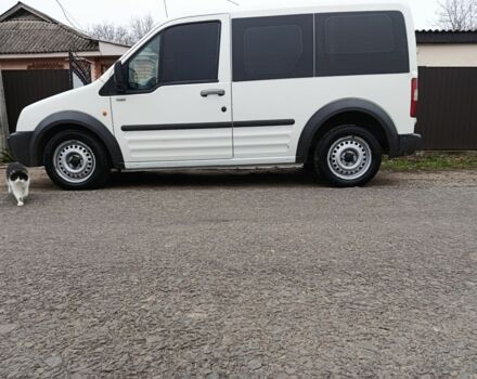 Белый Форд Турнео Коннект, объемом двигателя 1.8 л и пробегом 210 тыс. км за 3800 $, фото 5 на Automoto.ua