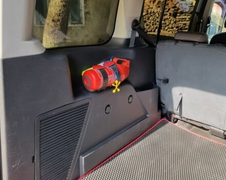 Белый Форд Турнео Коннект, объемом двигателя 1.6 л и пробегом 305 тыс. км за 8500 $, фото 9 на Automoto.ua