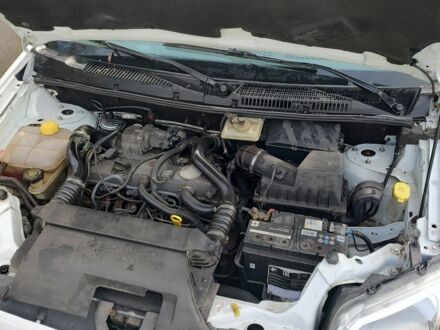 Форд Турнео Коннект 2009 у Харкові на Automoto.ua Білий Форд Турнео Коннект, об'ємом двигуна 1.8 л та пробігом 1 тис. км за 500 $, фото 1 на Automoto.ua