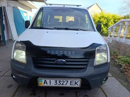 Белый Форд Турнео Коннект, объемом двигателя 1.8 л и пробегом 213 тыс. км за 5700 $, фото 1 на Automoto.ua