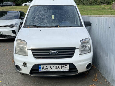 Форд Турнео Коннект 2012 у Києві на Automoto.ua Білий Форд Турнео Коннект, об'ємом двигуна 1.8 л та пробігом 285 тис. км за 3500 $, фото 1 на Automoto.ua
